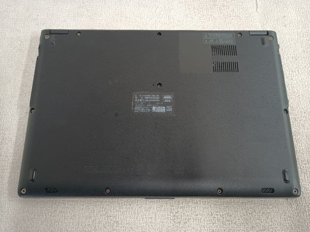 富士通 LIFEBOOK UH93/B3 Intel Core i7