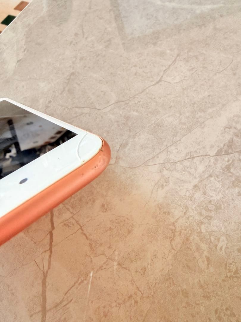 美品　iPhone8Plus 〈本体〉　64G