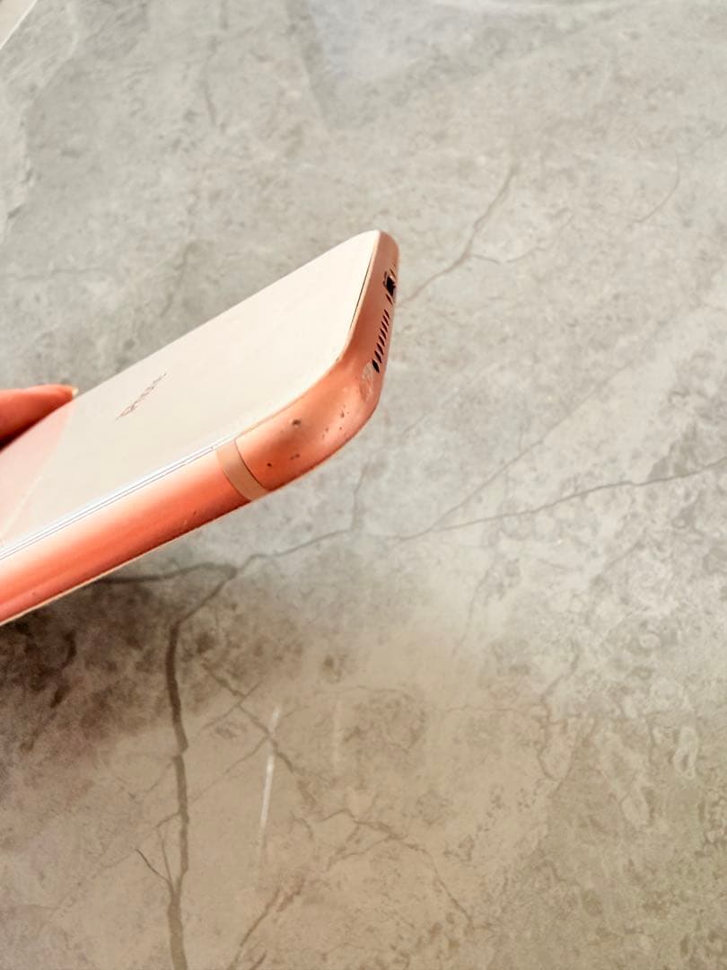 美品　iPhone8Plus 〈本体〉　64G