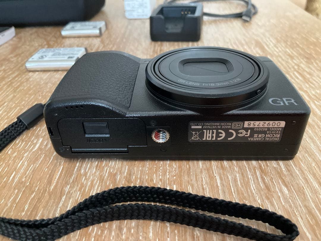 RICOH GR III／ショット数：3530回／20周年記念 特別終了画面