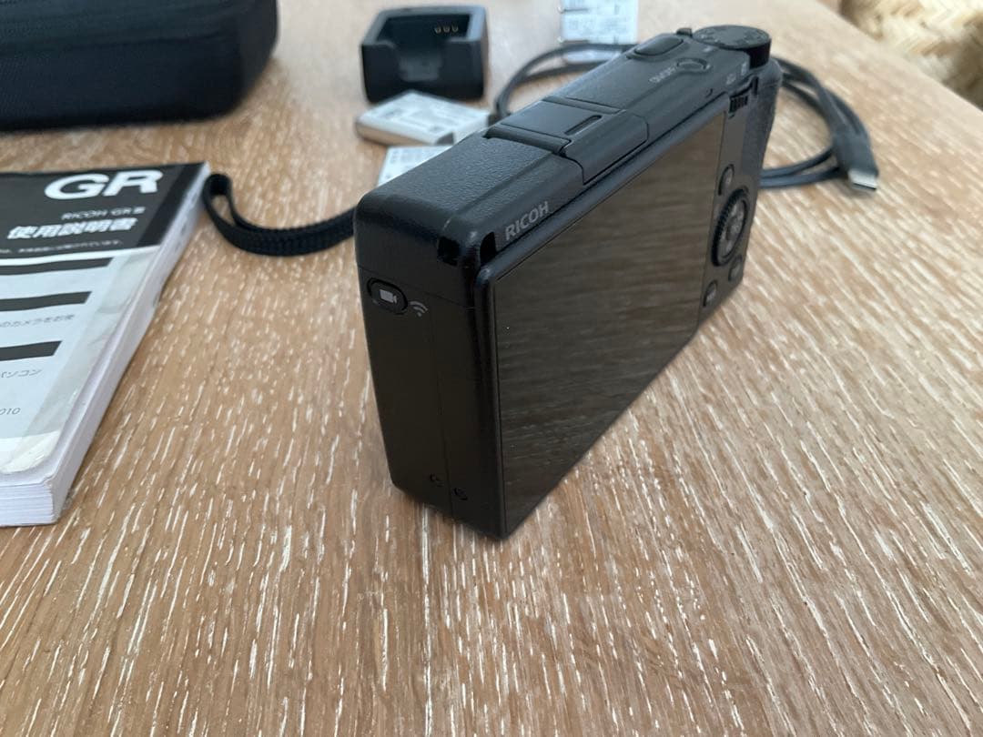 RICOH GR III／ショット数：3530回／20周年記念 特別終了画面