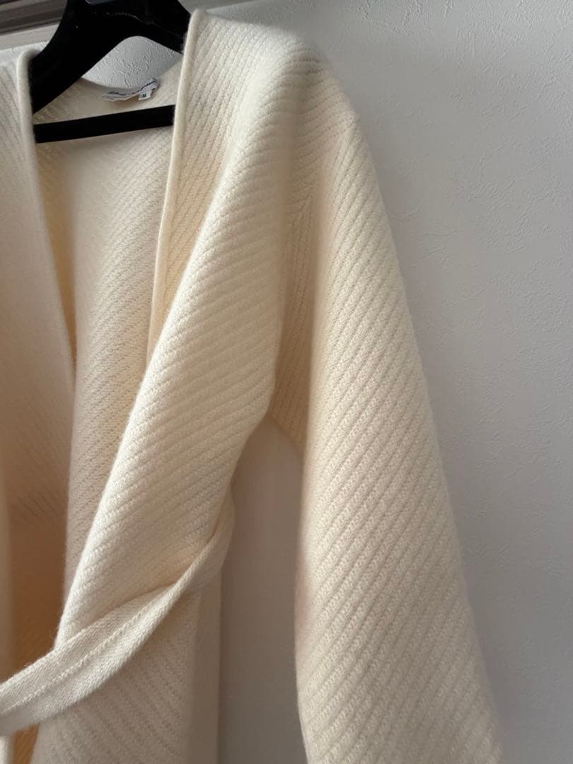 美品❣️Salvatore Ferragamo アイボリー カーディガン M