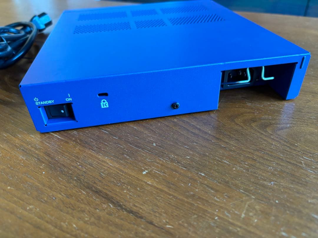 YAMAHA RTX1220（本体・電源ケーブル）