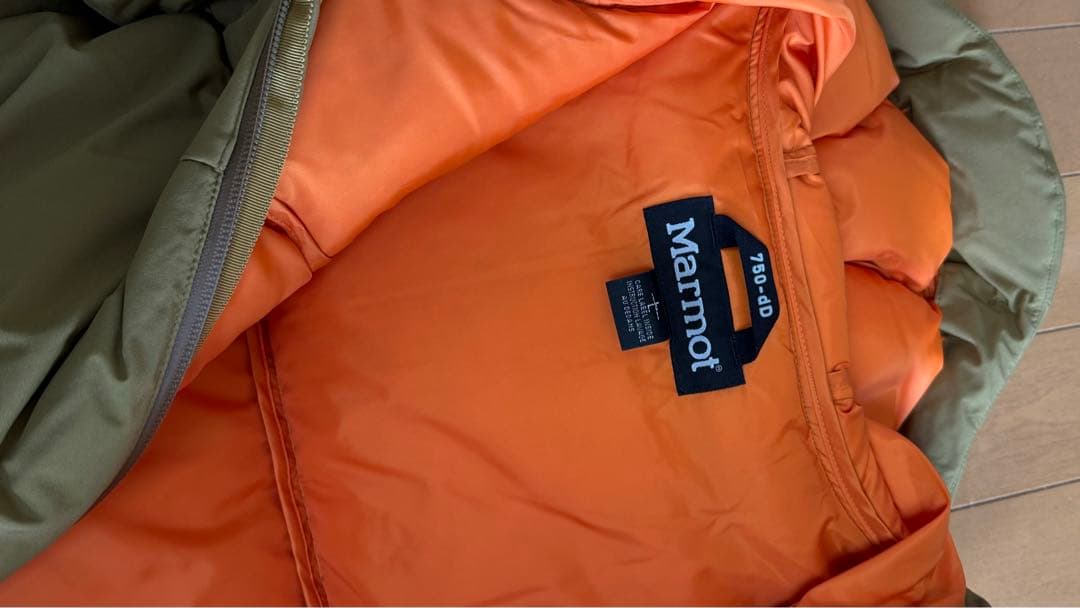 ま*る様 マーモット　ダウンジャケット