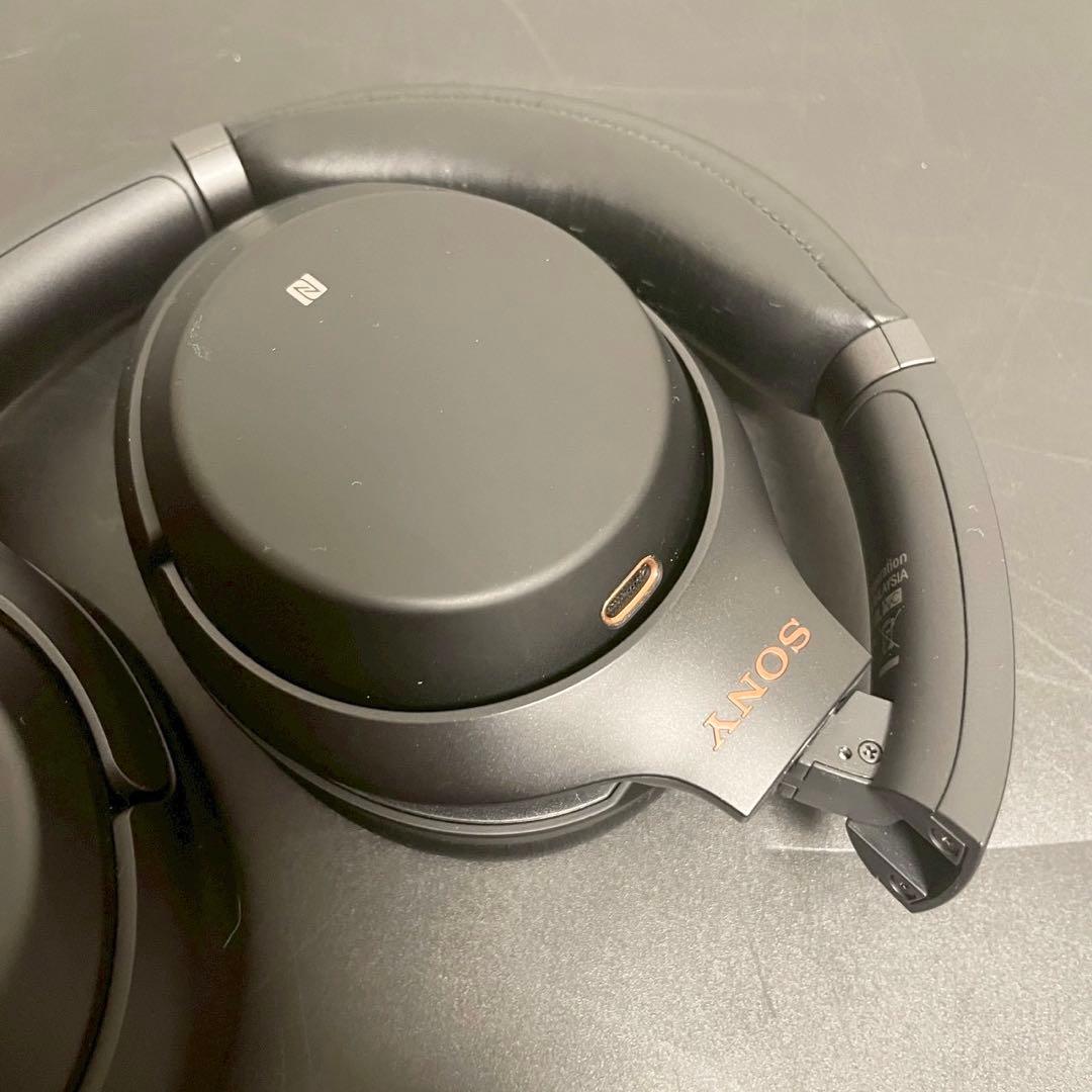 SONY ワイヤレスヘッドホン ブラック　WH-1000XM3 付属品あり