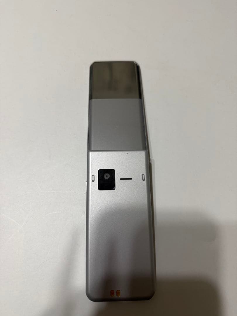 docomo arrows F-03Lシルバー4G折りたたみ式携帯電話本体中古品