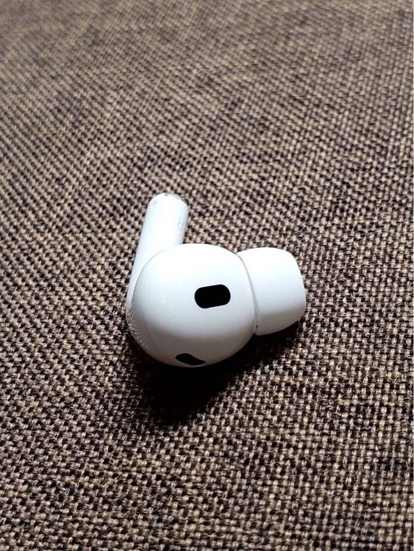 右耳 Apple AirPods Pro 第2世代 正規品 片耳592