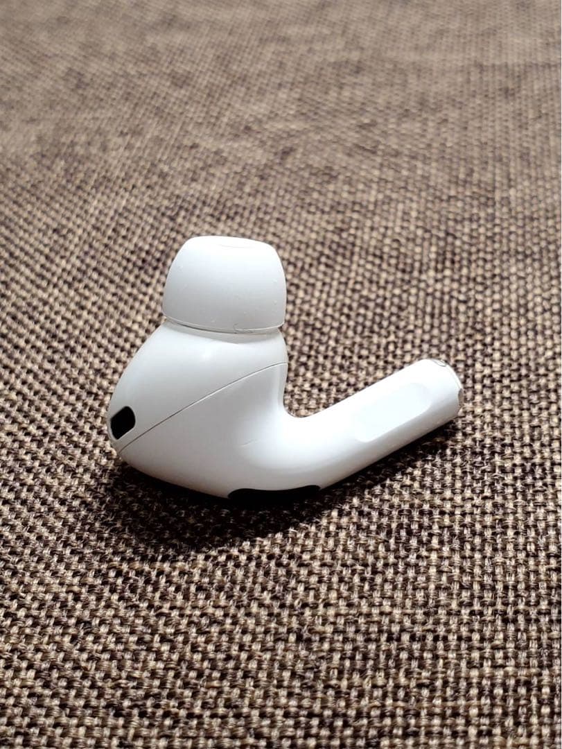 右耳 Apple AirPods Pro 第2世代 正規品 片耳592