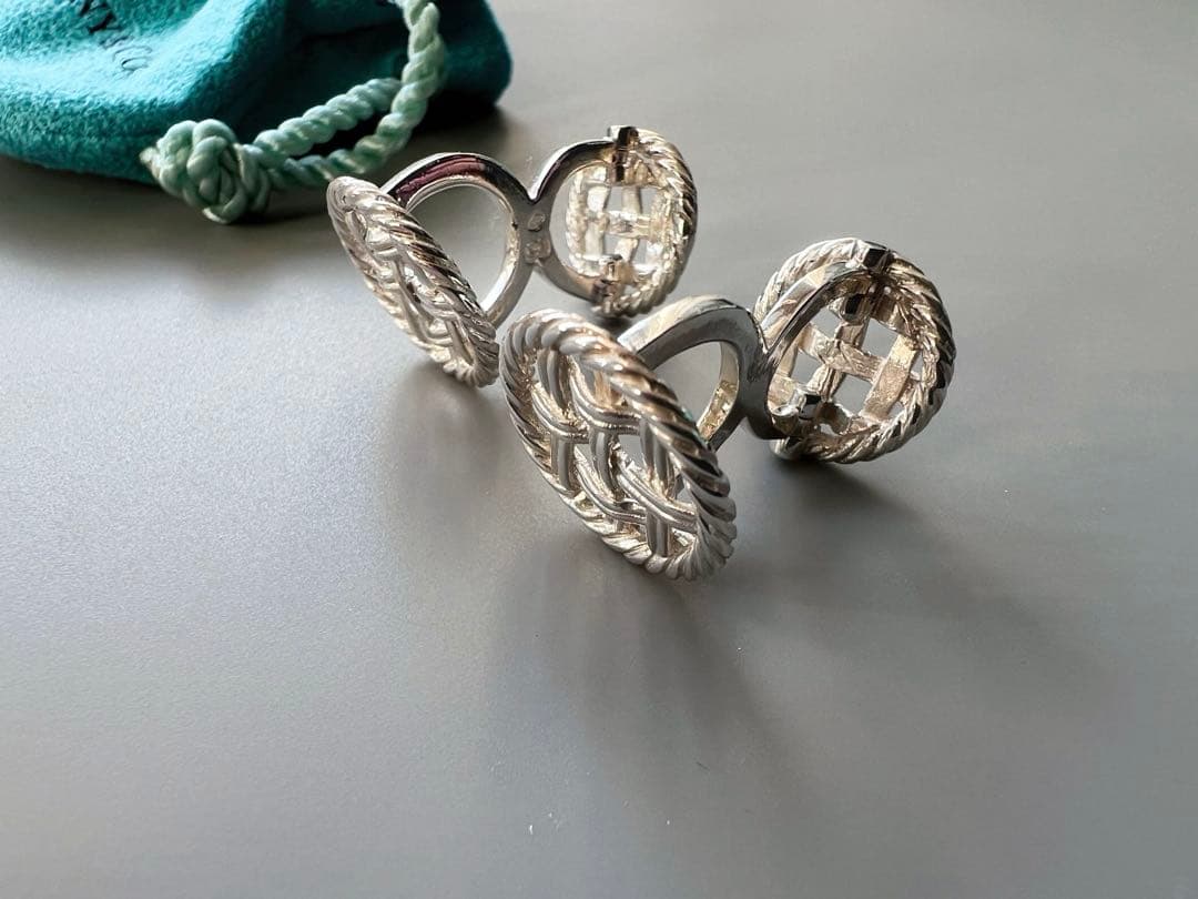 ティファニー　編み込み　サークル　カフス