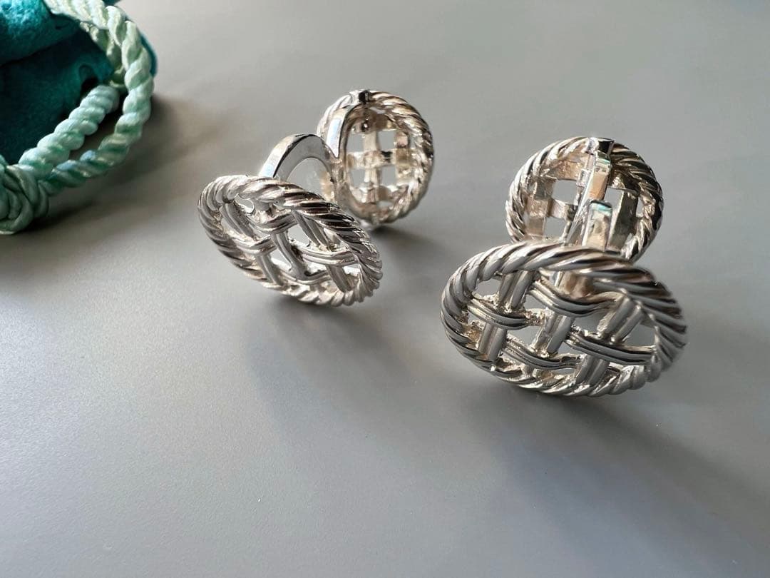 ティファニー　編み込み　サークル　カフス