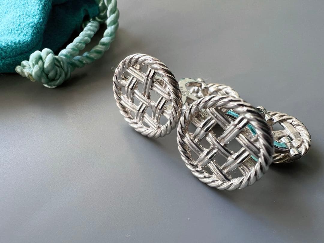 ティファニー　編み込み　サークル　カフス