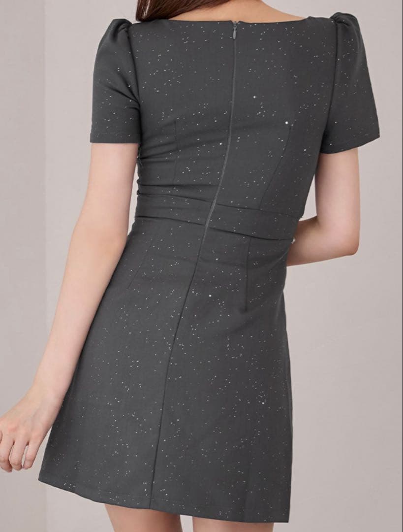 Jewels スクエアネックフロントジップワンピースミニドレス