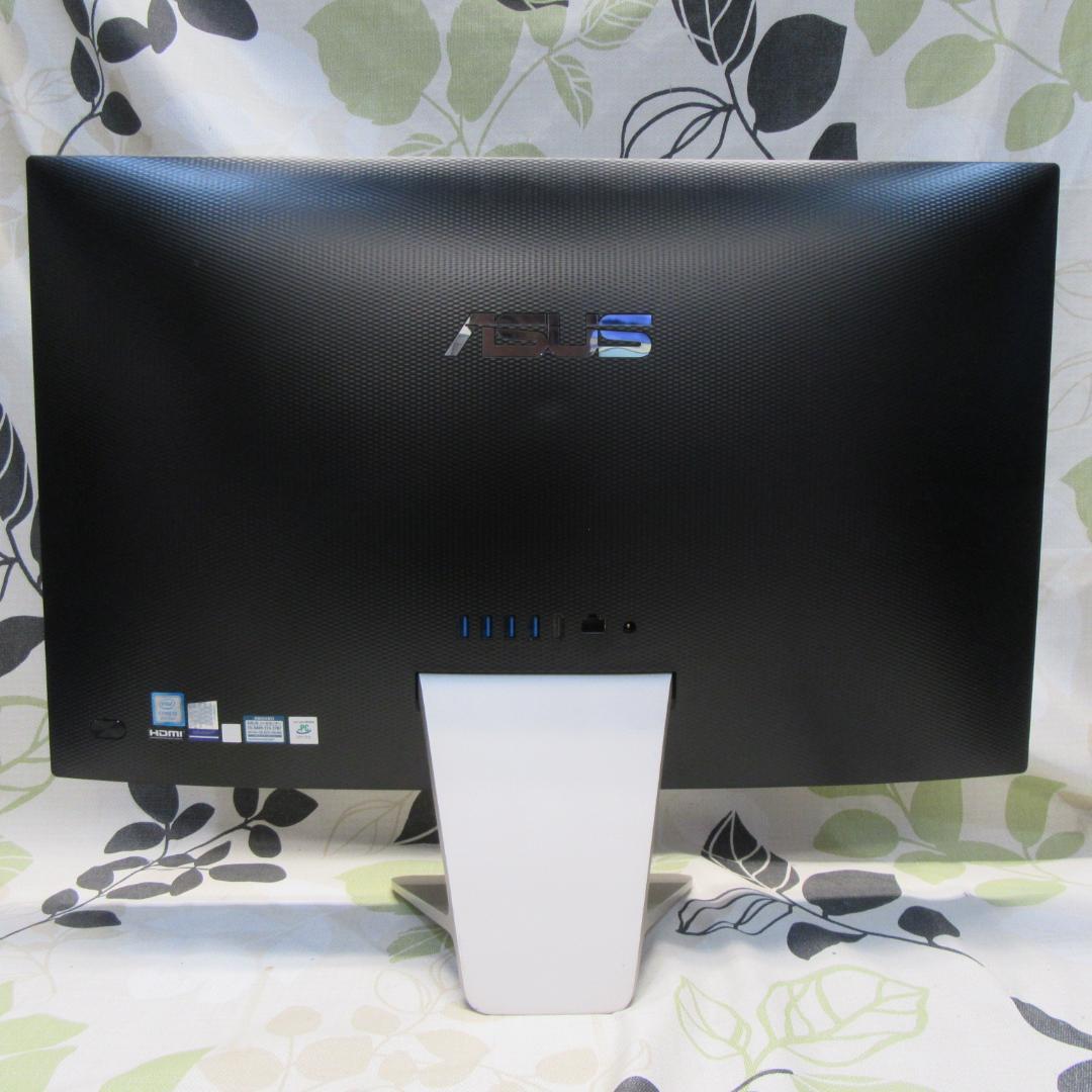 Win11公式対応Corei3/メ8G/SSD/カメラ/大画面フレームレス/無線