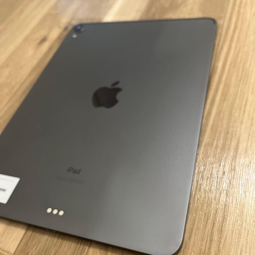 Apple iPad Pro11 256GB スペースグレイ レザーカバー付き