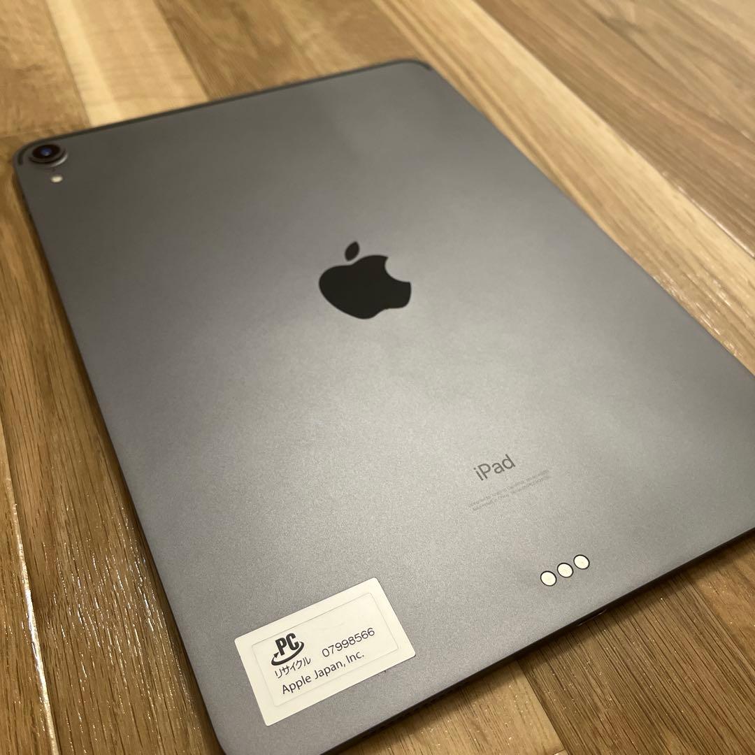 Apple iPad Pro11 256GB スペースグレイ レザーカバー付き