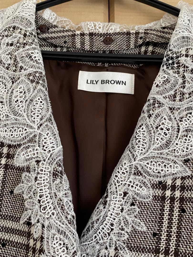 LILY BROWN アタッチドレースカラーダブルJK