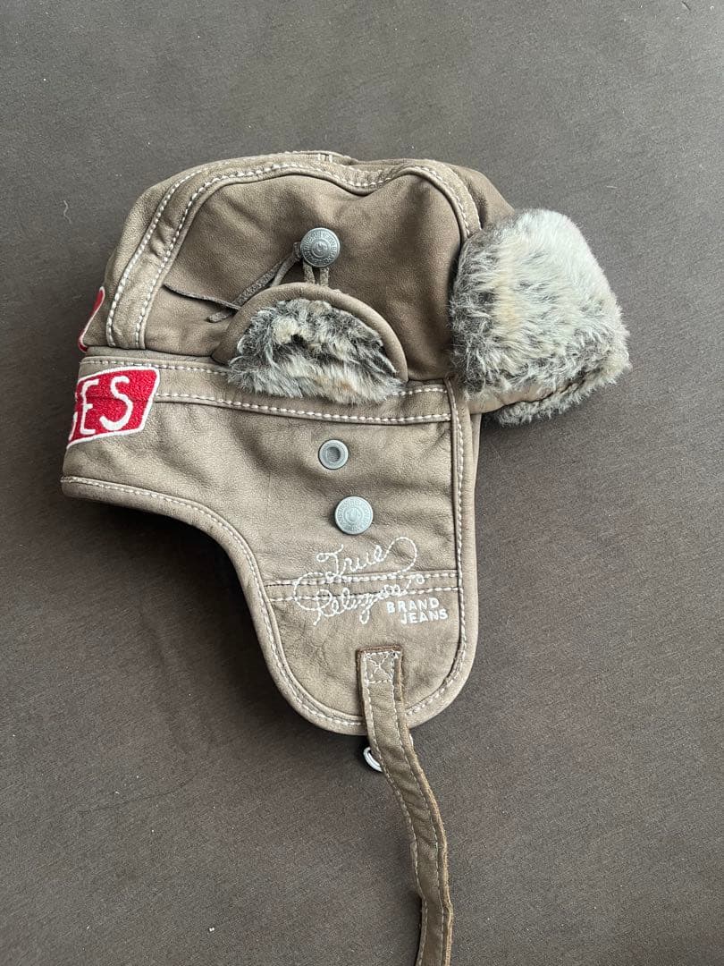 TrueReligionレザーパイロットハットフライトキャップファー