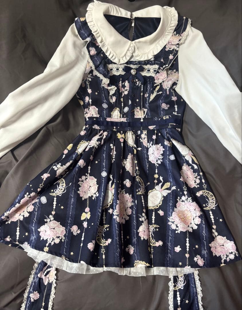 LIZLISA ジュエリー柄ワンピース ネイビーです。