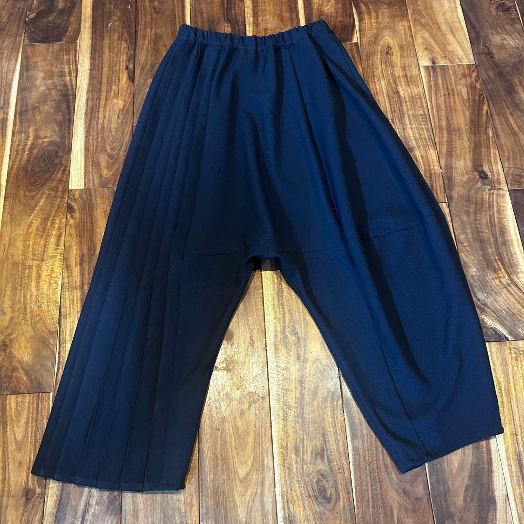 【匿名配送】gomme ゴム サイドプリーツ サルエルパンツ 紺 アシンメトリー