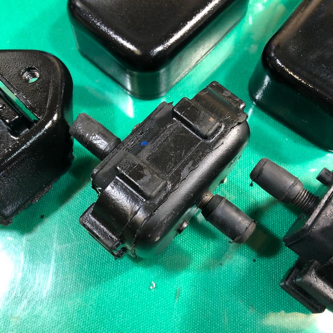 新品 ジムニー JA11 エンジンマウント ミッションマウント 1台分セット