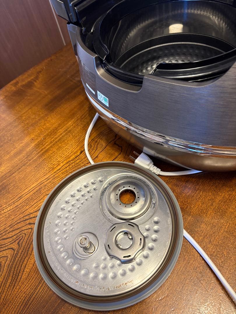 《本体のみ》中古CUCKOO 圧力名人DX CRP-CH10 10合炊 内釜無し