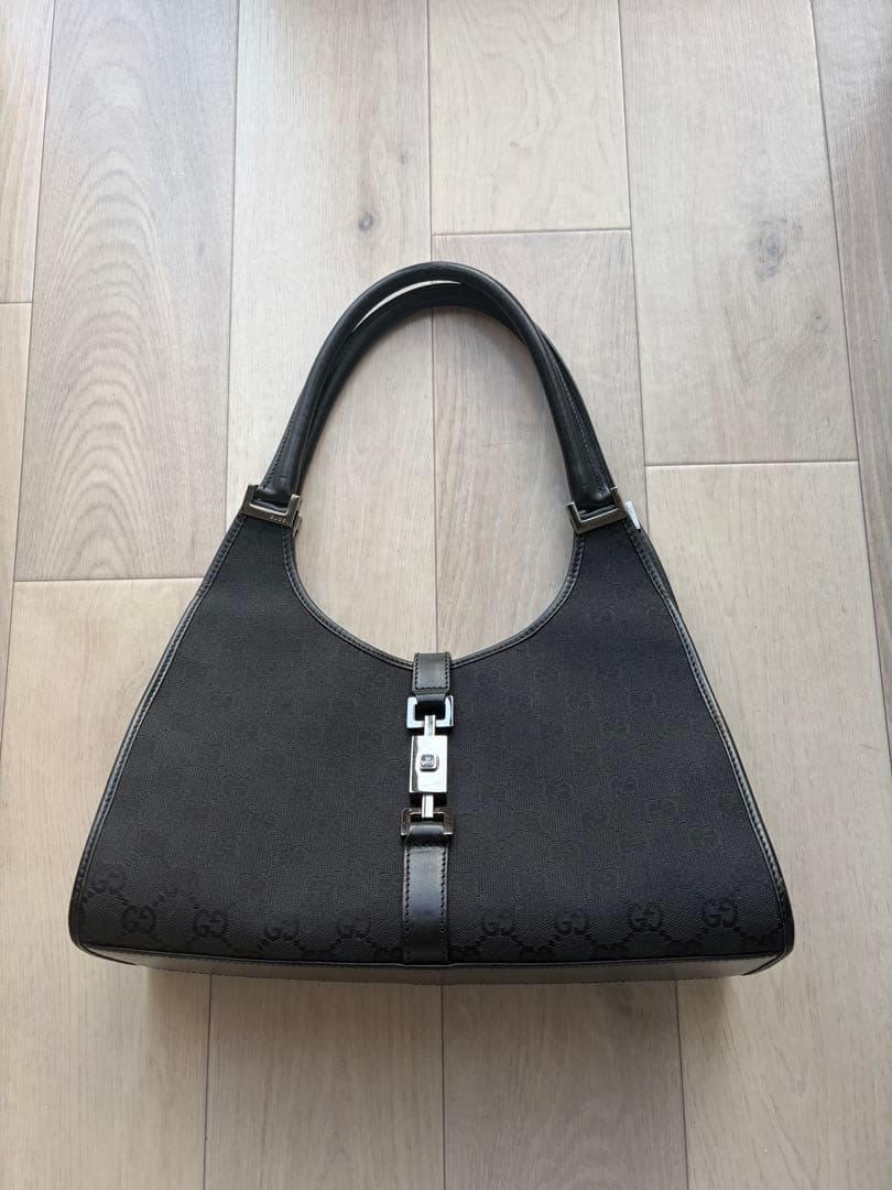 GUCCI グッチ　ショルダーバッグ　ジャッキー　ブラック　GG柄