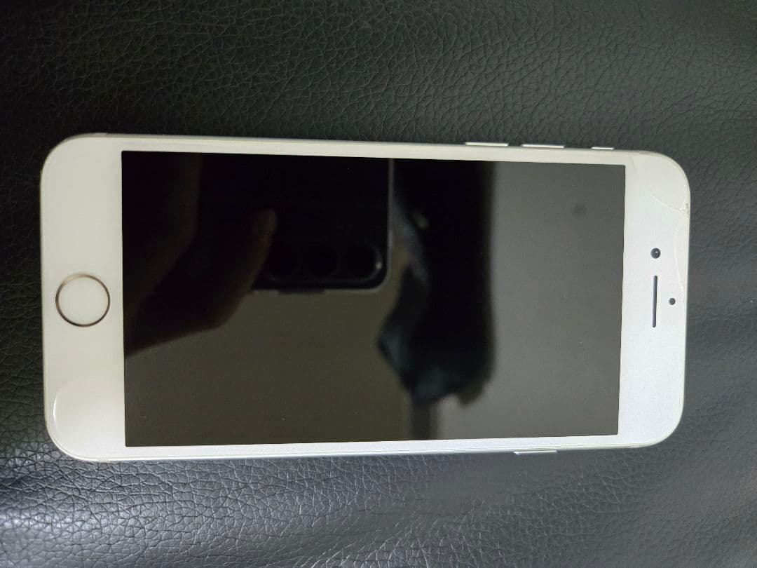 iPhone 8 64GB シルバー 本体のみ