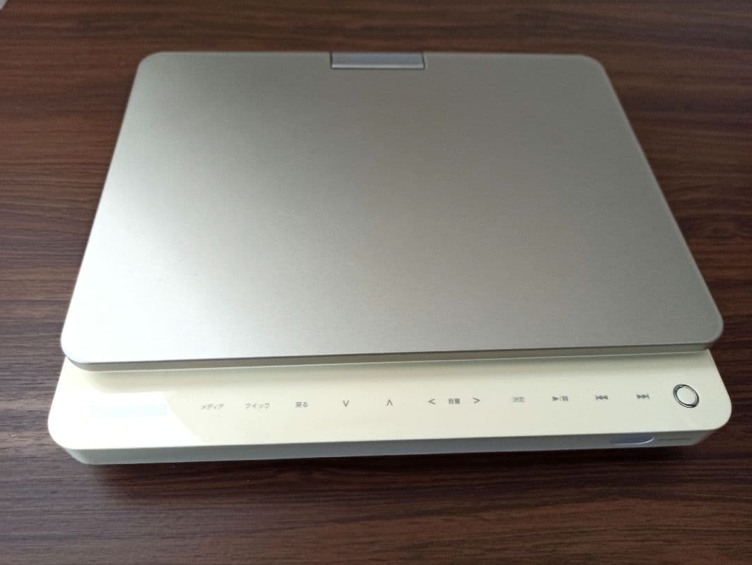 TOSHIBA【ポータブルブルーレイディスクプレーヤー】SD-BP900S