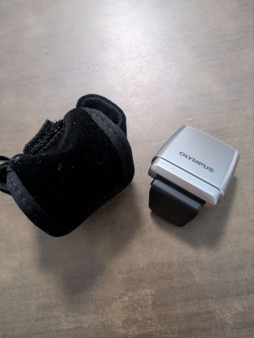 【未使用美品OLYMPUS レンズ 40-150mm Rおそらくフラッシュ？付き