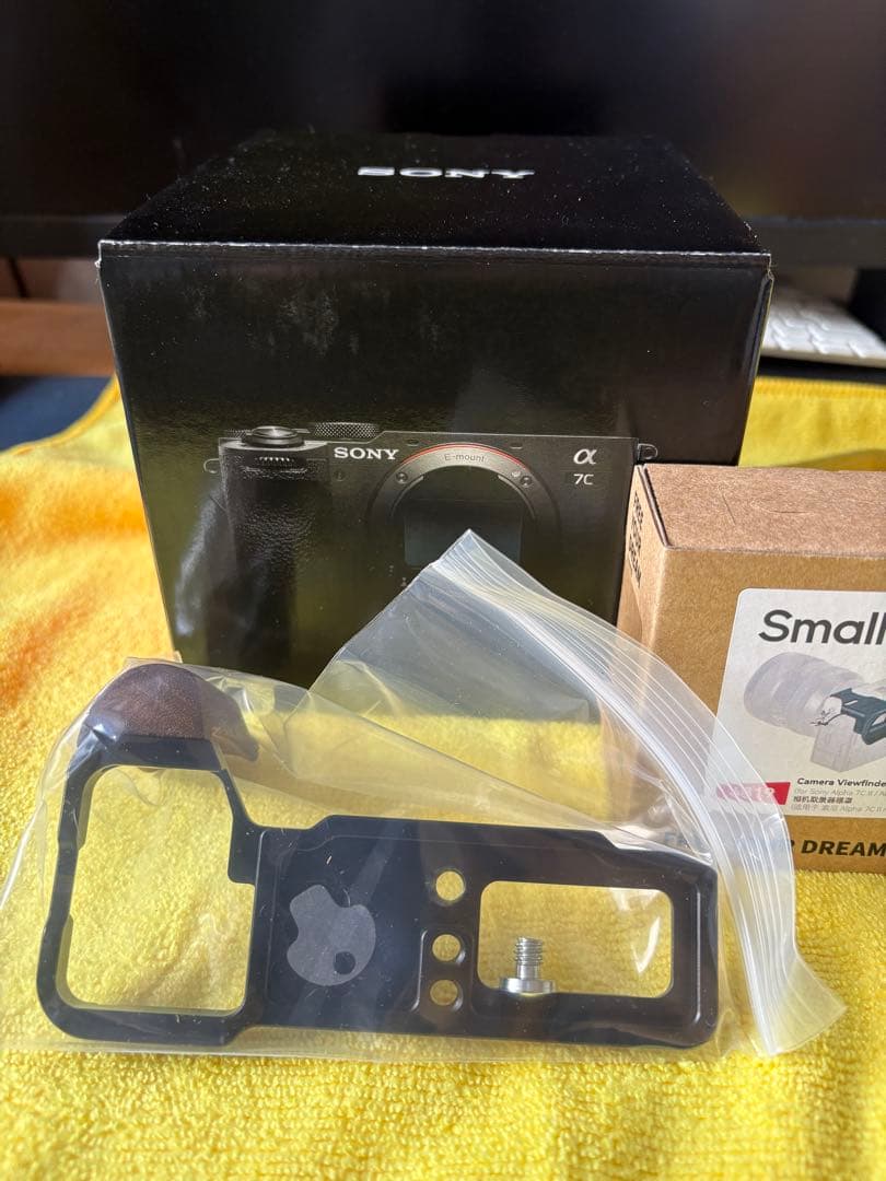 【新品未開封】SONY α7CⅡ ボディー・ハンドグリップ・アイカップ