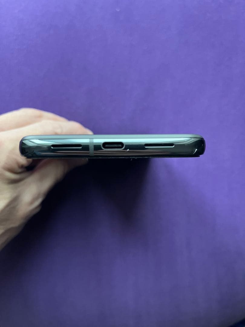 Google Pixel8pro 本体 オブシディアン