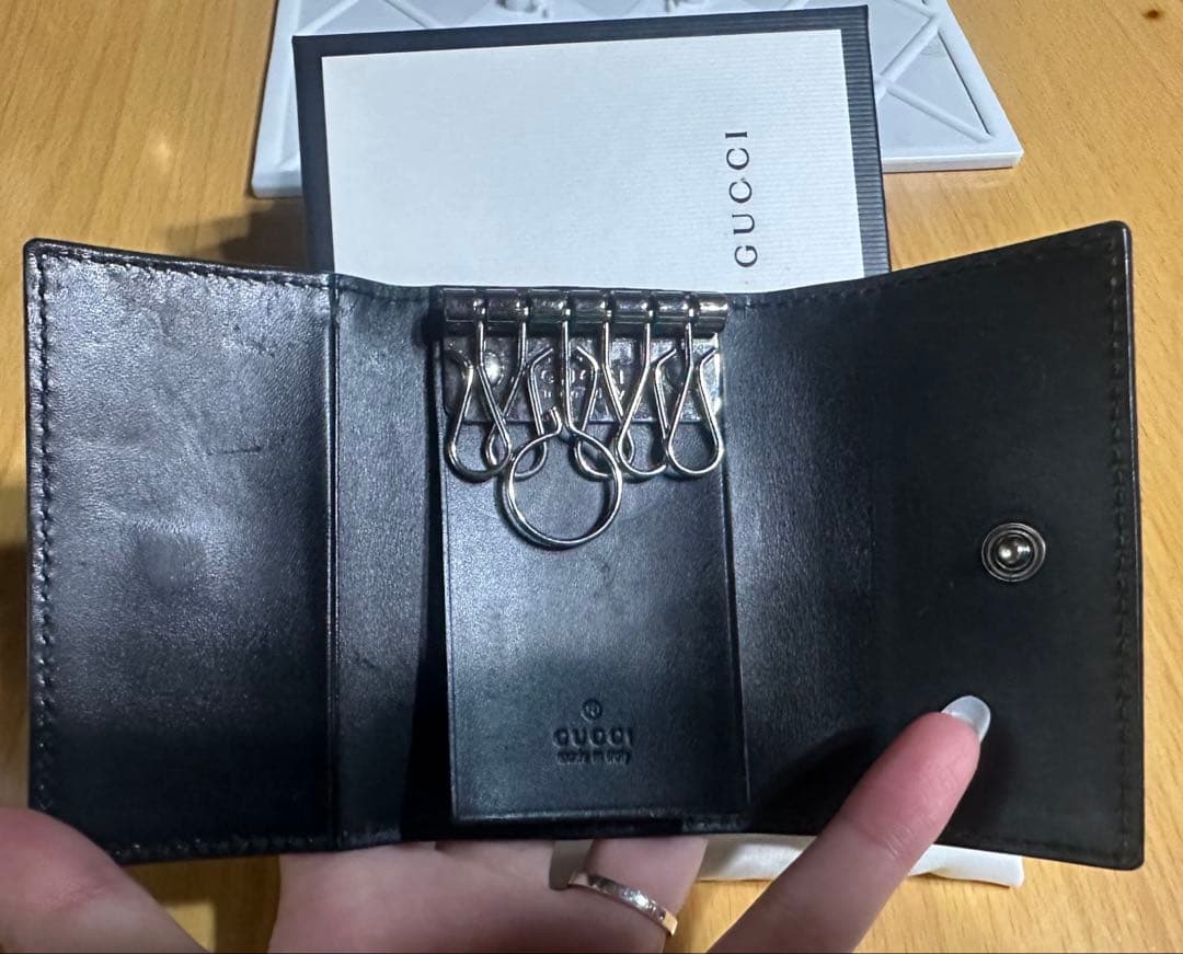 GUCCI グッチ ６連キーケース GGシマライン ブラック