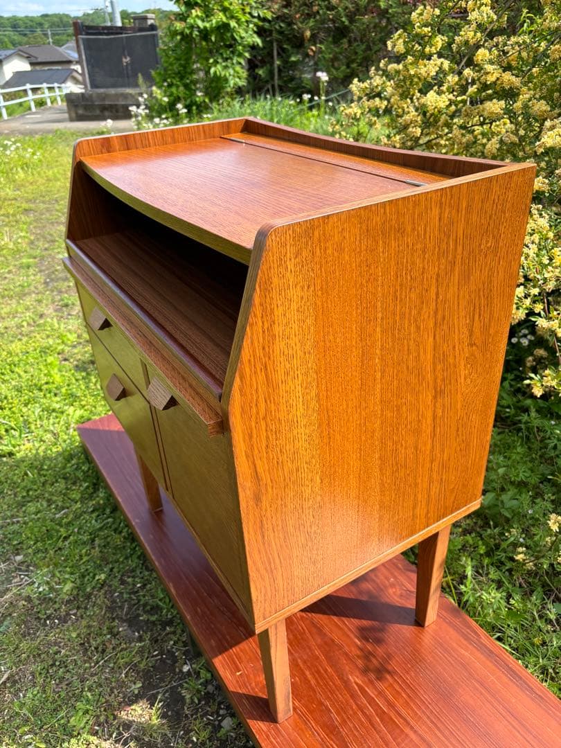 unico(ウニコ)  (クルト) ドレッサー