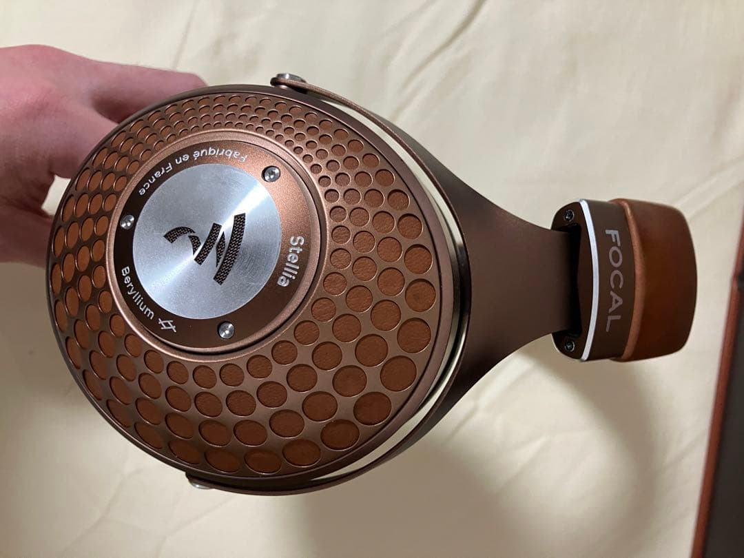 Focal Stellia 非喫煙　ペットなし　付属品付き