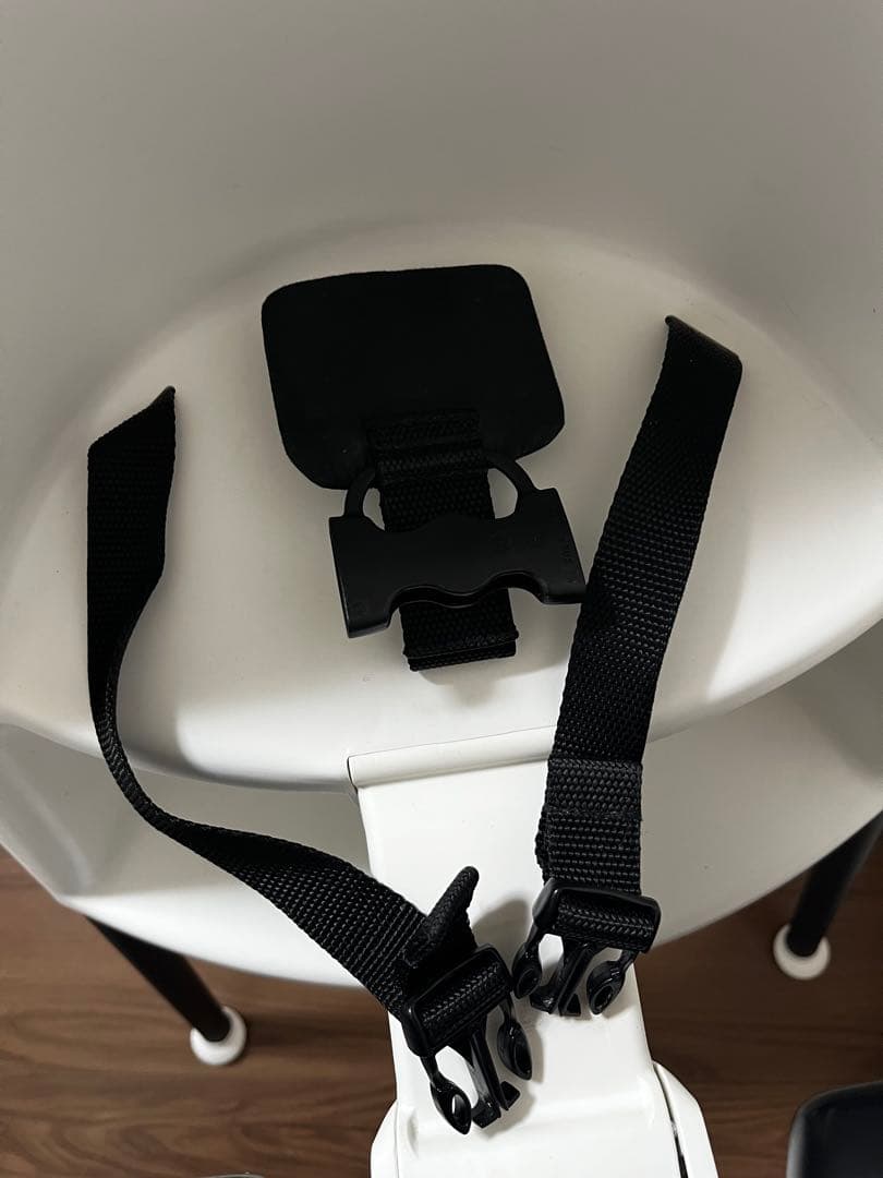 【廃盤品】ベビービョルン　ハイチェア ホワイト　ハーネス付き