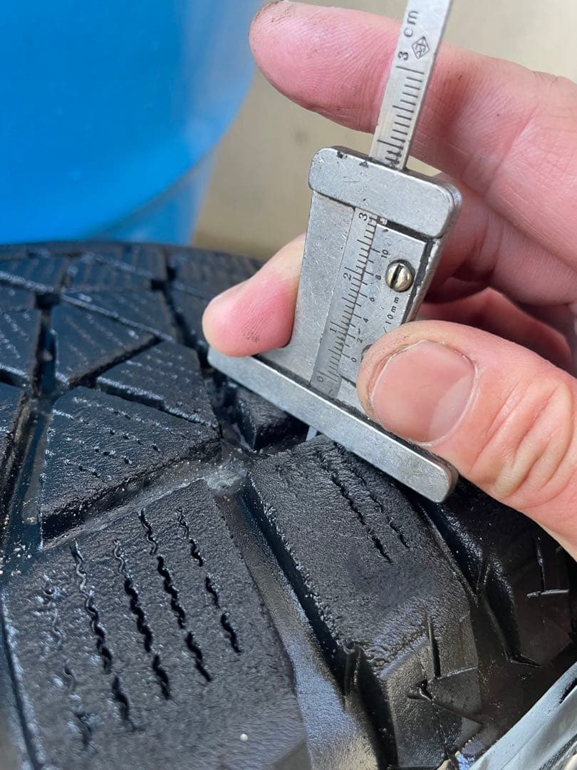 フォレスター純正18インチスタッドレスタイヤホイール4本セット225/55R18