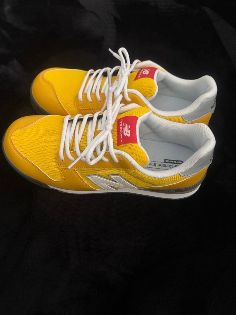 New Balance イエロー スニーカー　安全靴