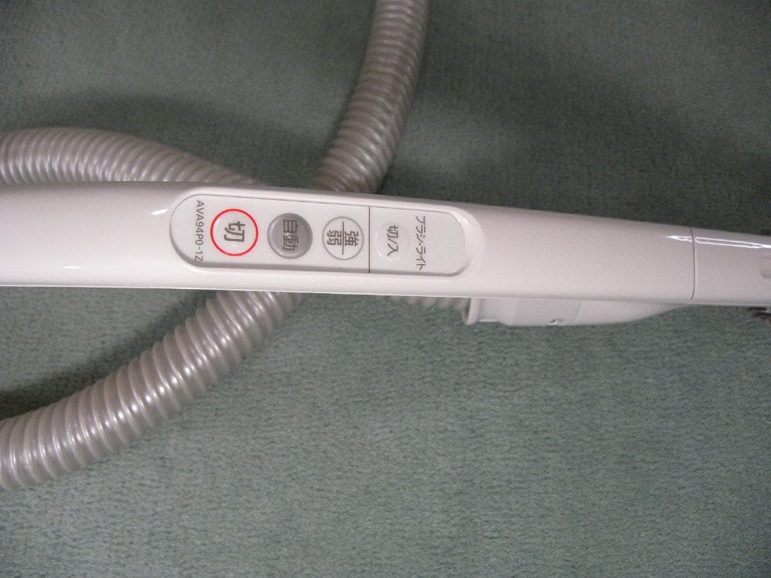 Panasonicサイクロン掃除機MC-SR610K