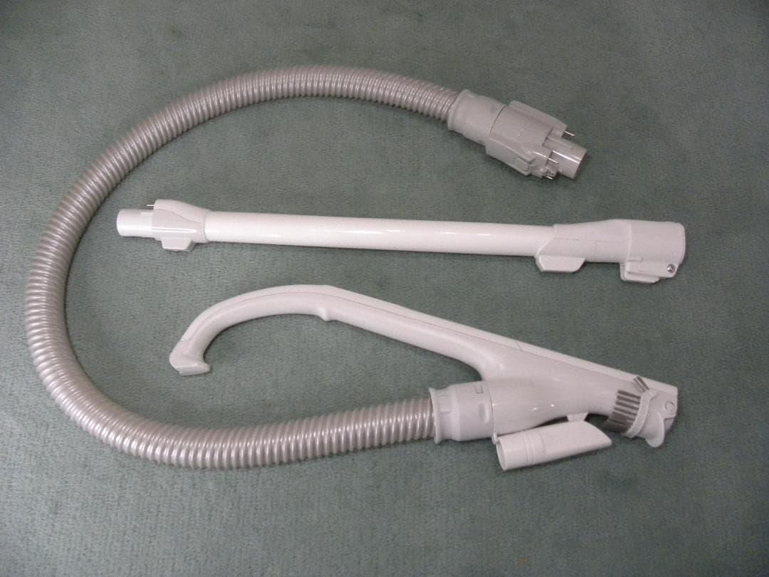 Panasonicサイクロン掃除機MC-SR610K