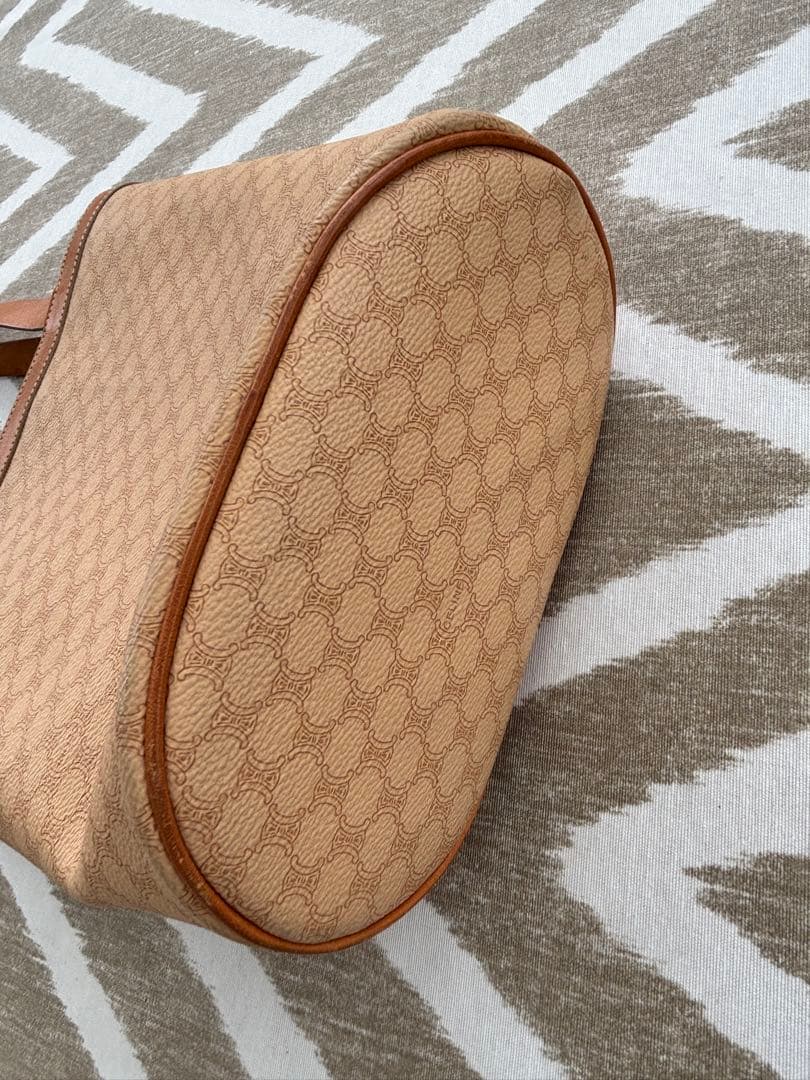 セリーヌトートバッグ　バケツ型