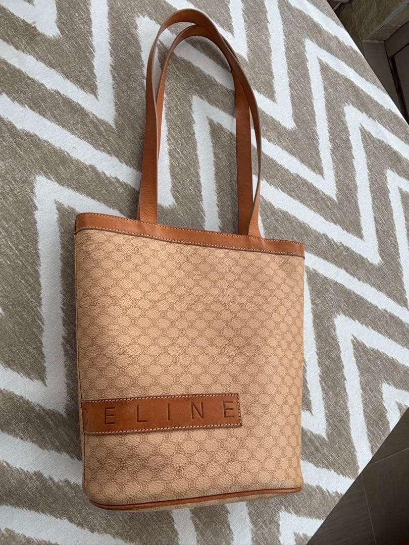 セリーヌトートバッグ　バケツ型