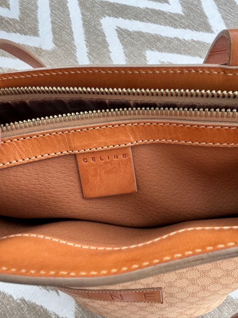 セリーヌトートバッグ　バケツ型