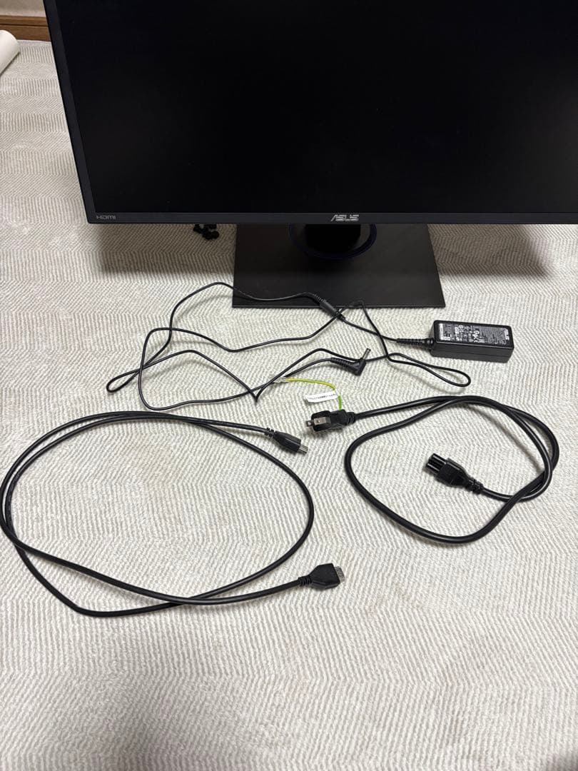 ASUS ゲーミングモニター VG245HE-J 24インチ16日まで値下げ