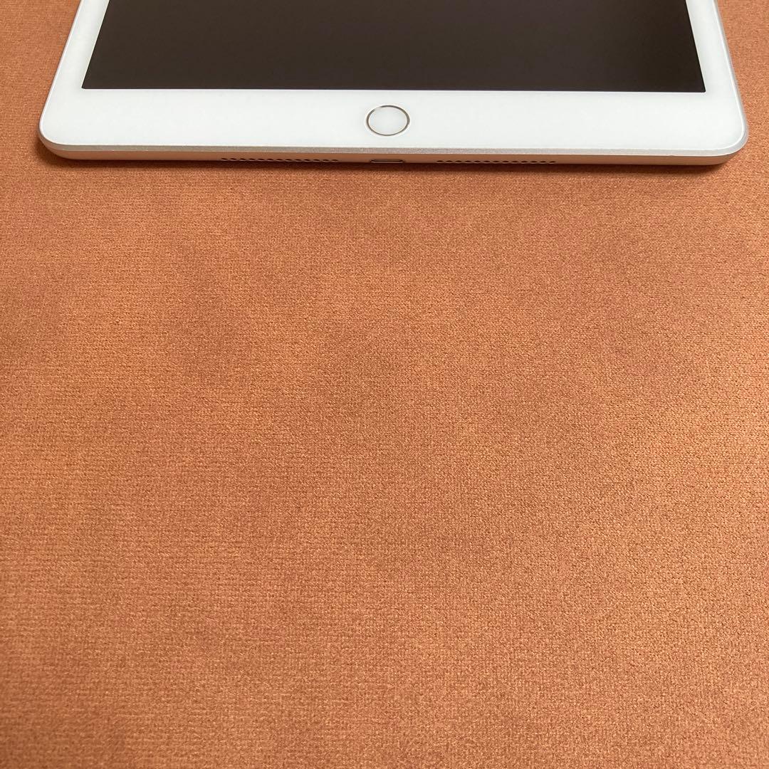 670【早い者勝ち】iPad7 第7世代 32GB SIMフリー☆