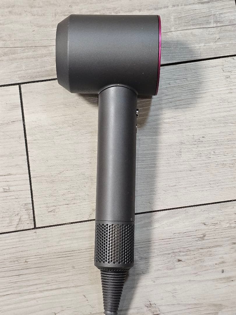 圧倒的最安値　保証付き　ダイソン　メンテナンス済み　dyson hd08　ピンク