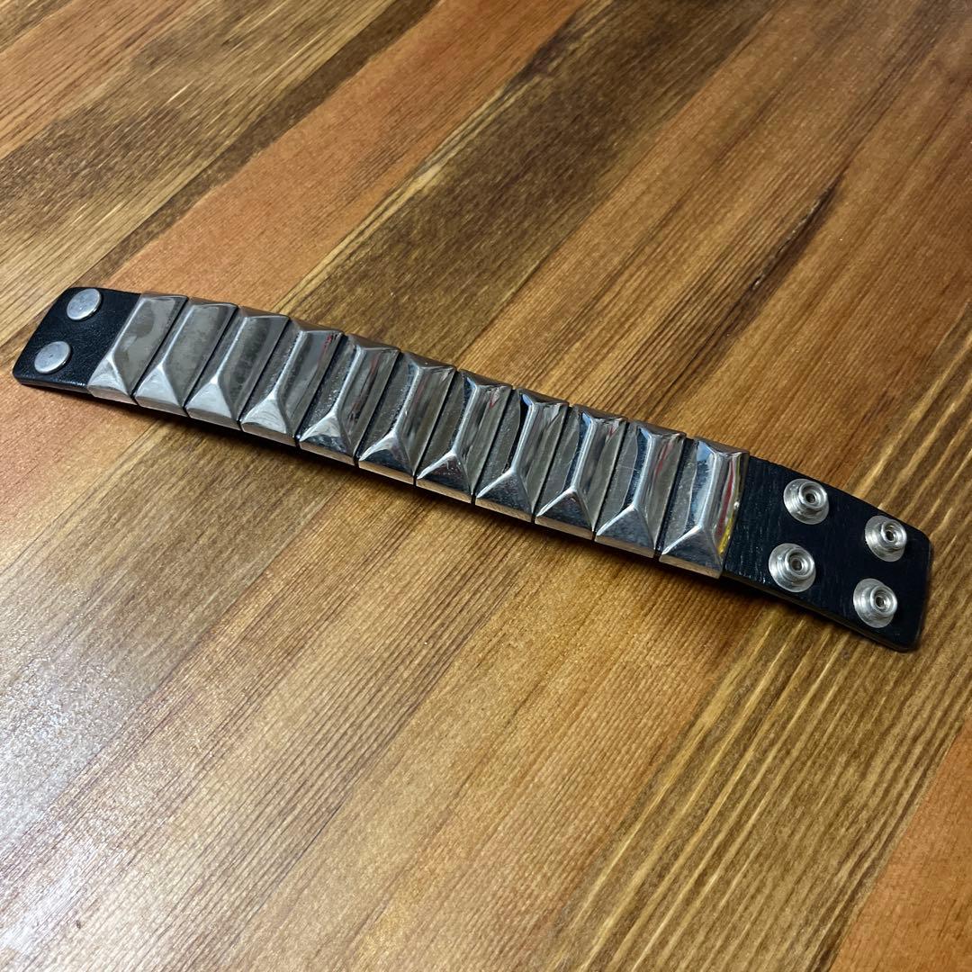 UNDERCOVERアンダーカバー スタッズリストバンド