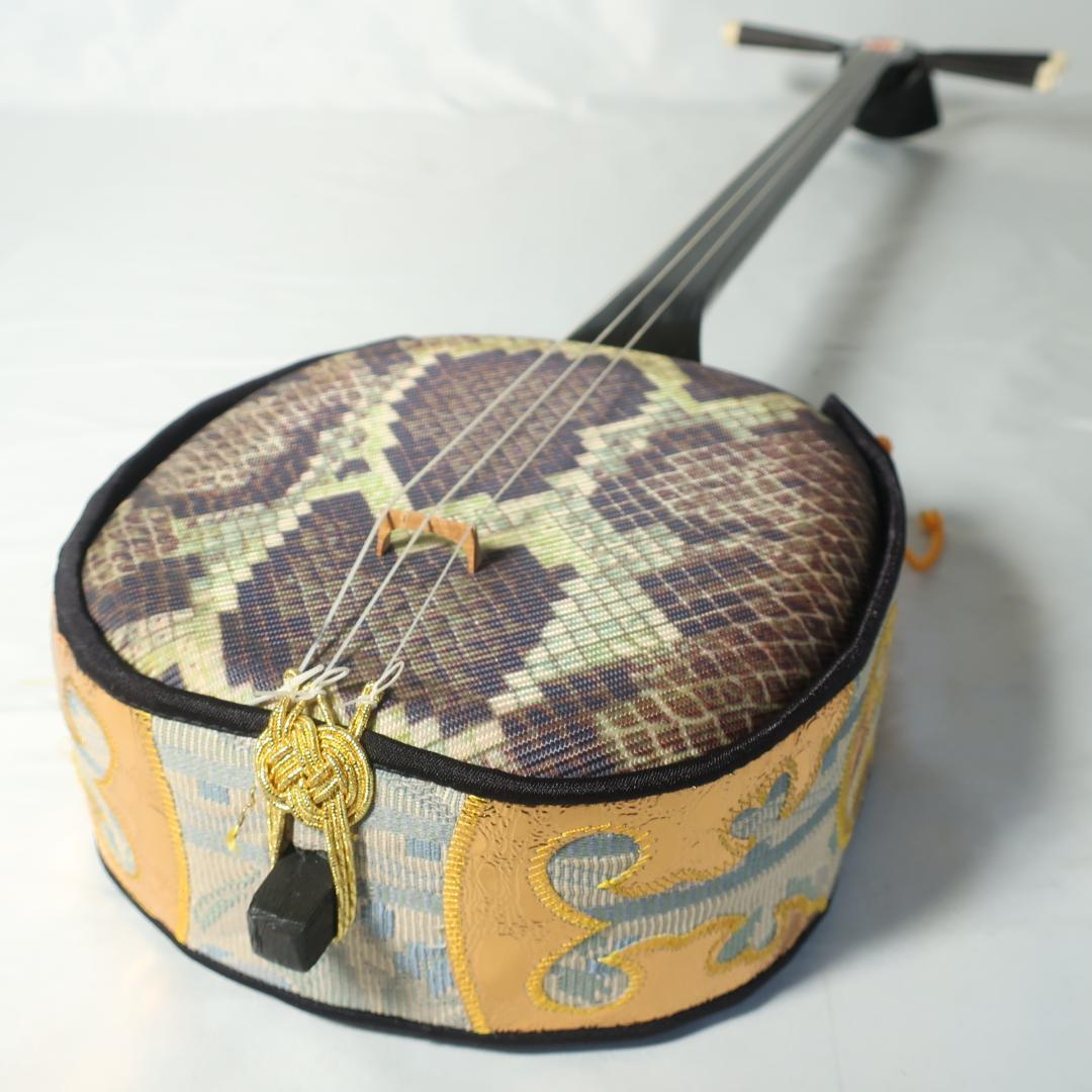 沖縄三線 ハードケース付 爪 予備弦 CD 付属 和楽器