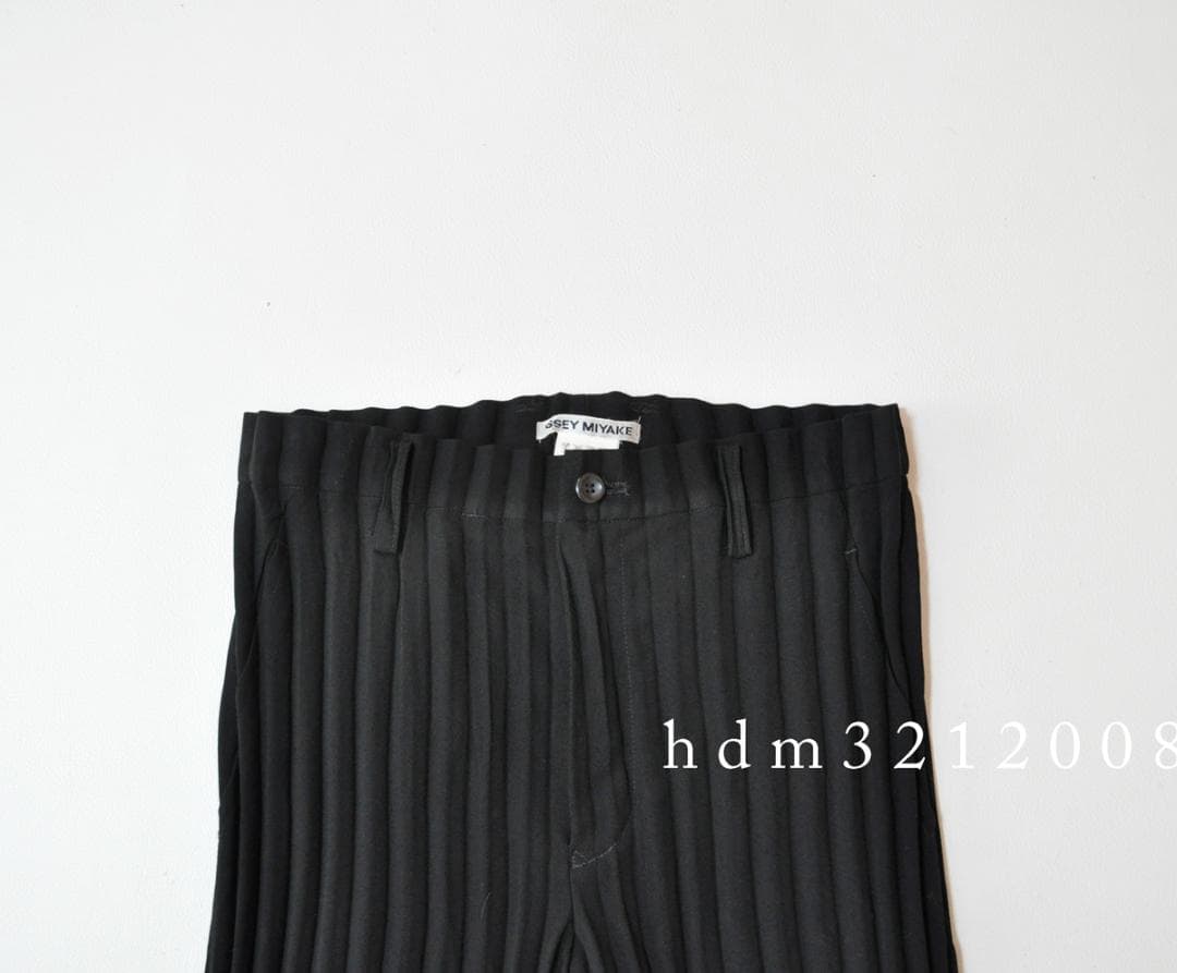 ISSEY MIYAKE イッセイミヤケ プリーツパンツ