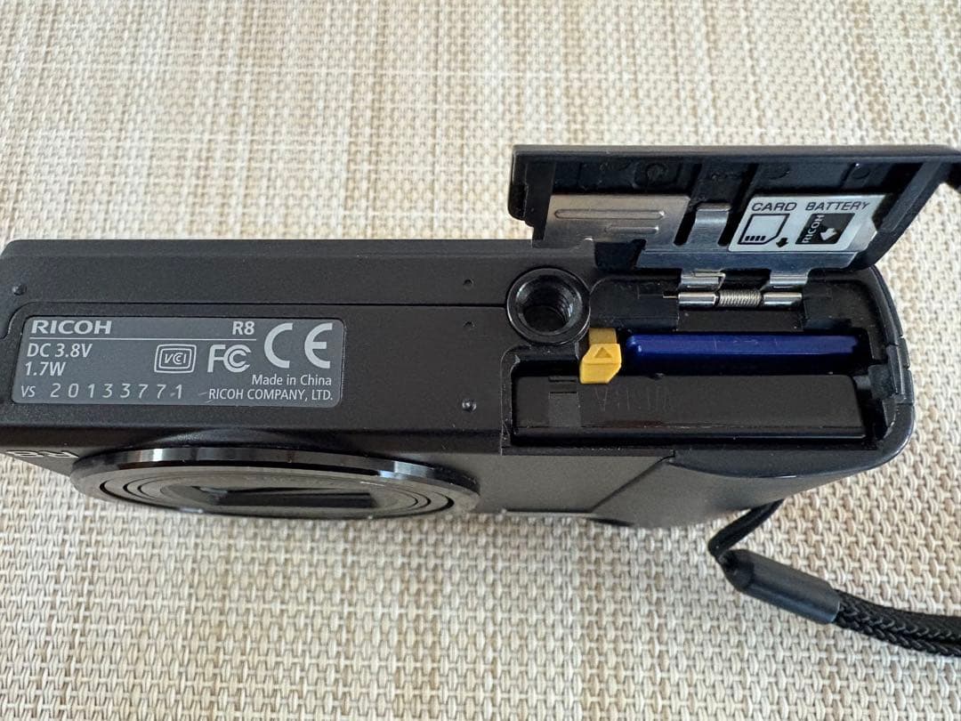 RICOH＊R8＊デジカメ＊デジタルカメラ