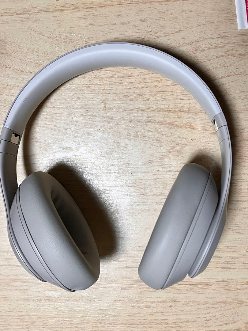 Beats Studio Pro ワイヤレスヘッドフォン サンドストーン